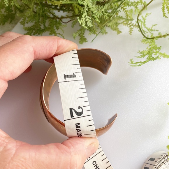 Vintage Copper & Brass Abalone Shell Inlay Native Bear Cuff Bracelet - Picture 9 of 13